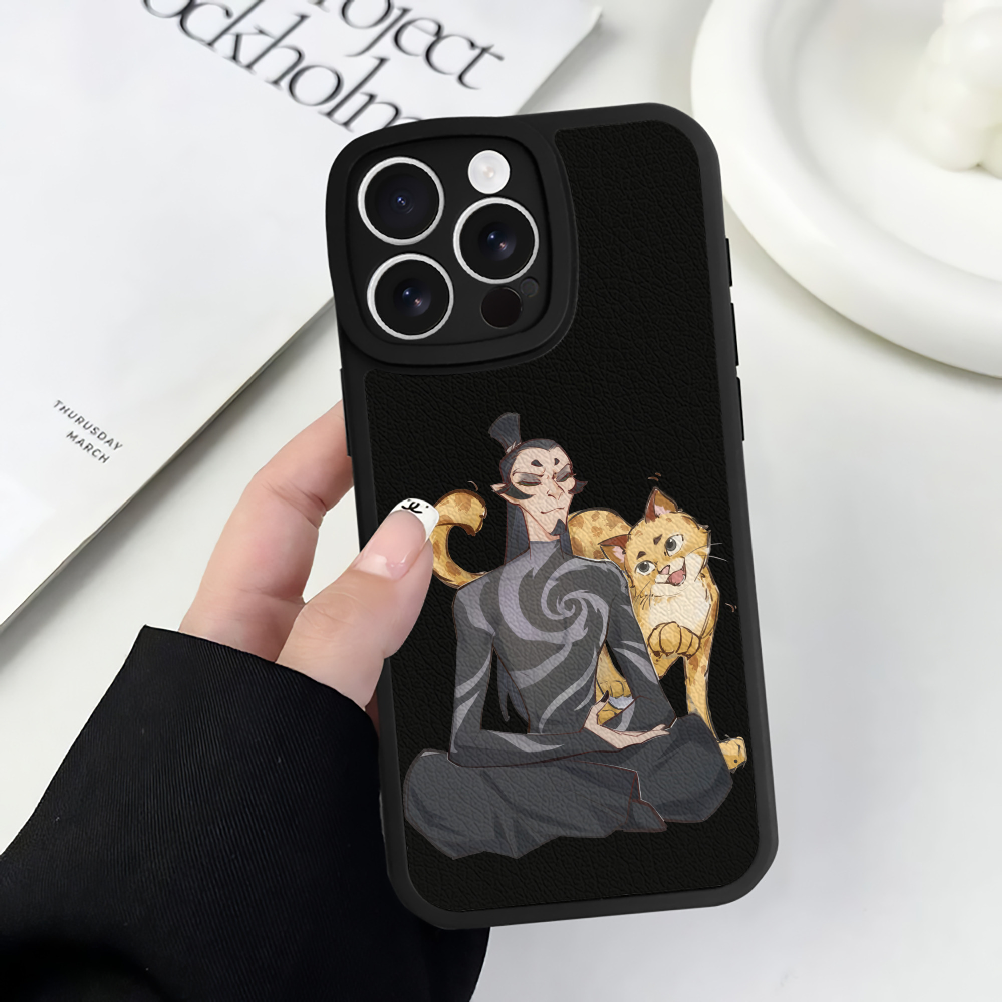（画像用） Ne Zha 2 ナタ 魔童の大暴れ 【iPhone 16シリーズ対応】シリコンスマホケース（レザー調） 材質：シリコン